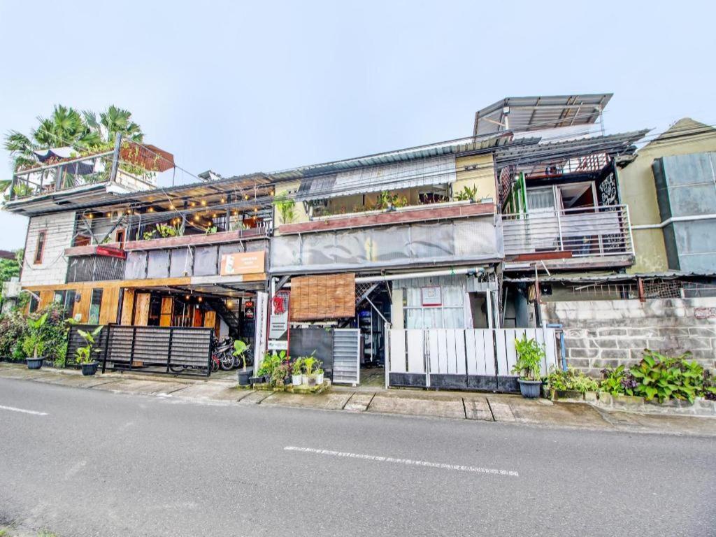 יוגיאקרטה Oyo 92256 Sentosa Residence מראה חיצוני תמונה
